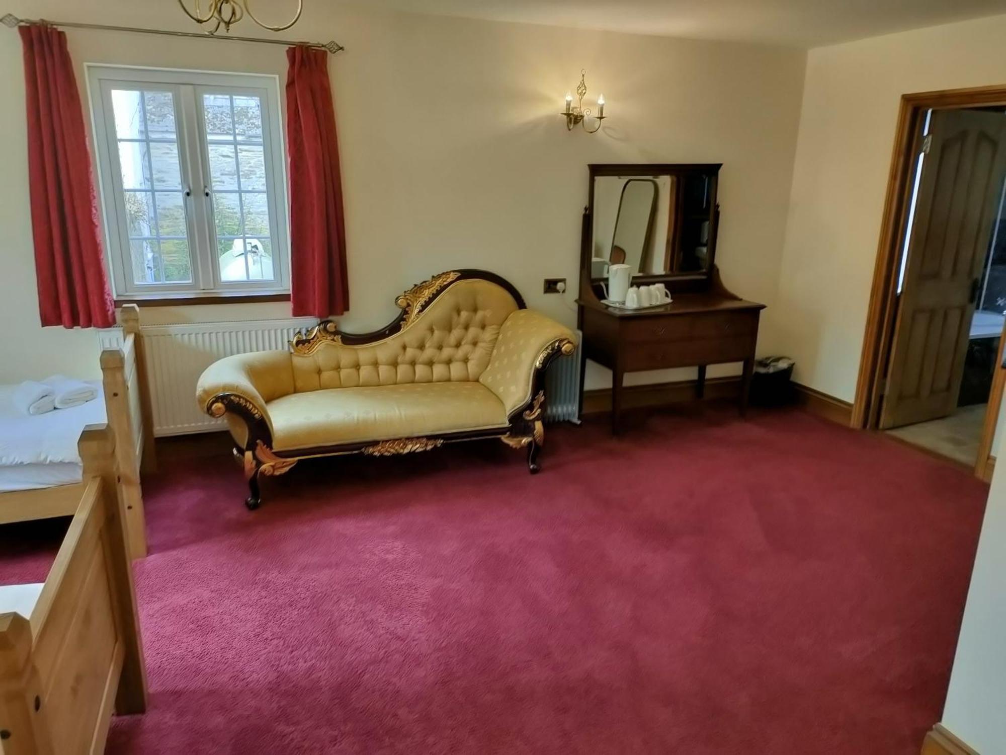 Great Trethew Manor Hotel & Self Catering Lodges Liskeard Buitenkant foto