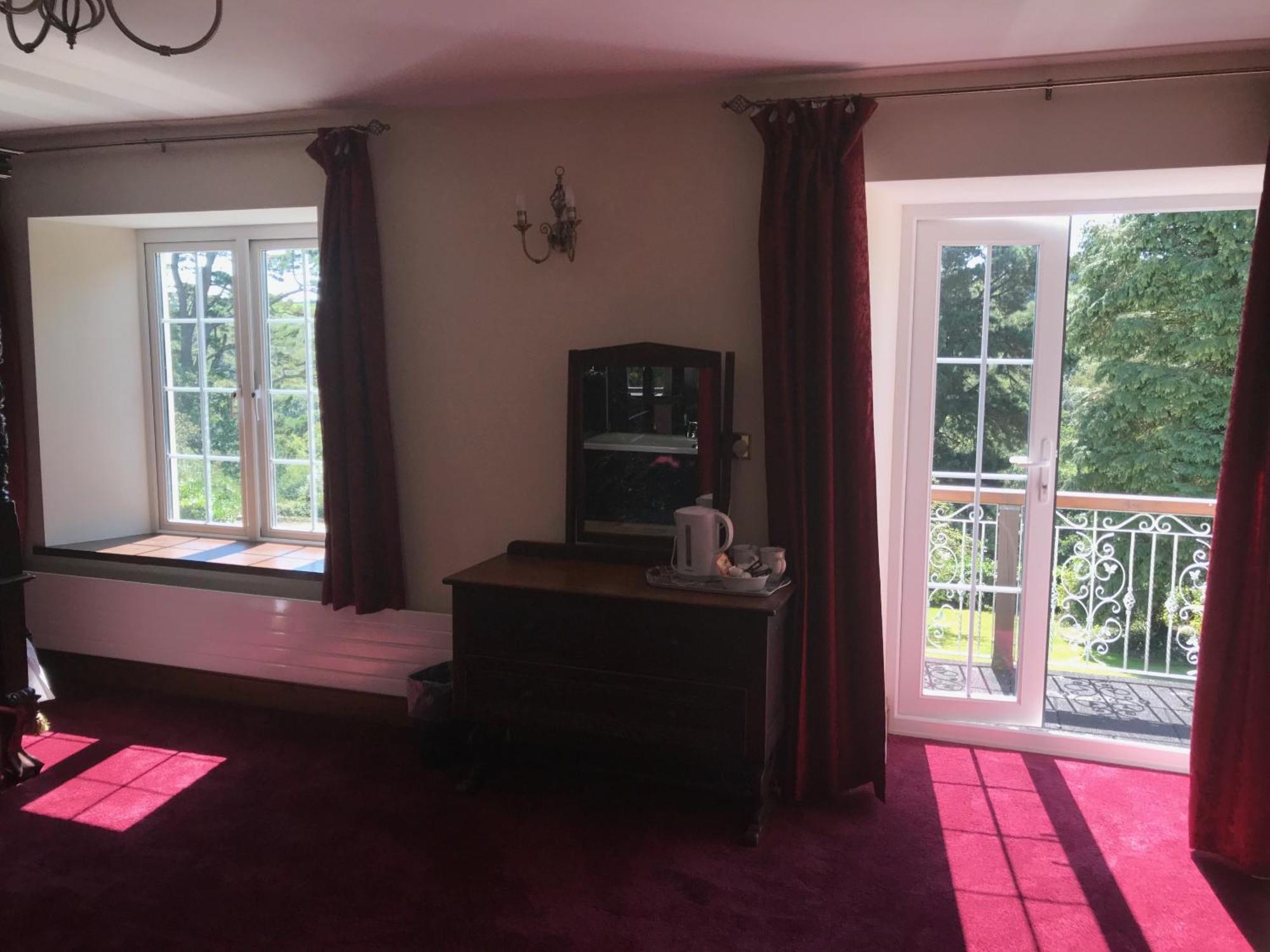 Great Trethew Manor Hotel & Self Catering Lodges Liskeard Kamer foto
